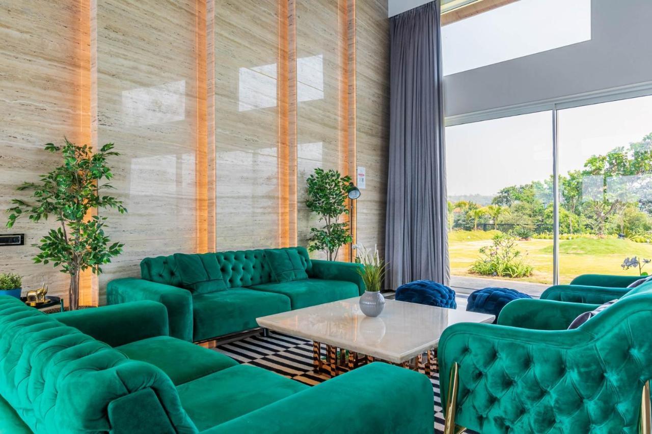 Stayvista'S Villa 107 At Canary Farms - Pure Veg With Huge Lawn, Pool And Home Theatre Lonavala Exterior foto