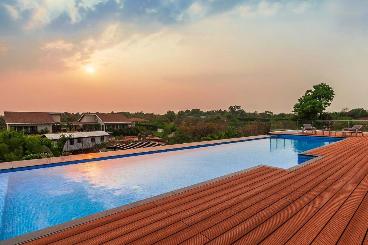 Stayvista'S Villa 107 At Canary Farms - Pure Veg With Huge Lawn, Pool And Home Theatre Lonavala Exterior foto